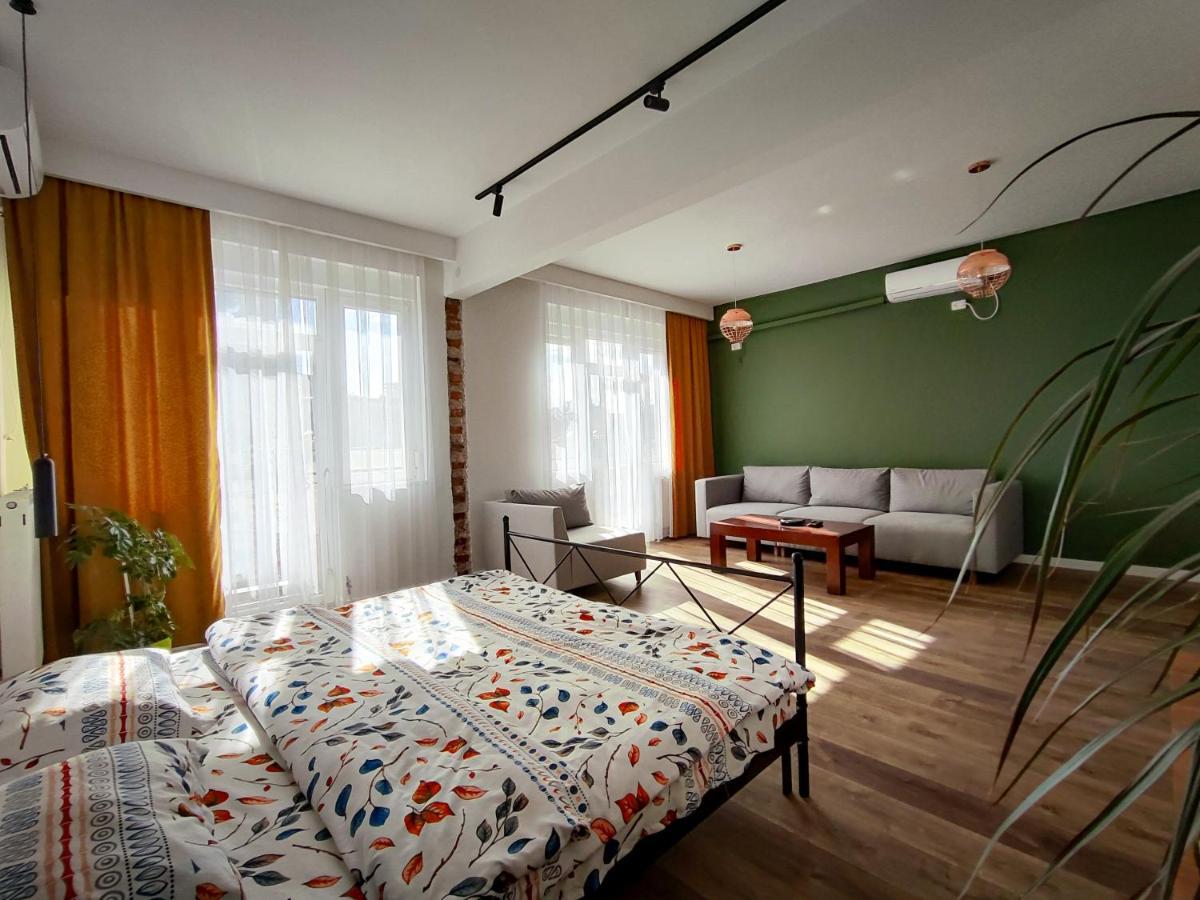 プリシュティナUrban Cozy Retreatアパートメント エクステリア 写真