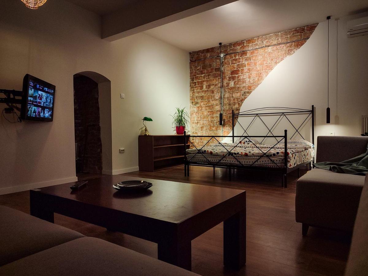 プリシュティナUrban Cozy Retreatアパートメント エクステリア 写真