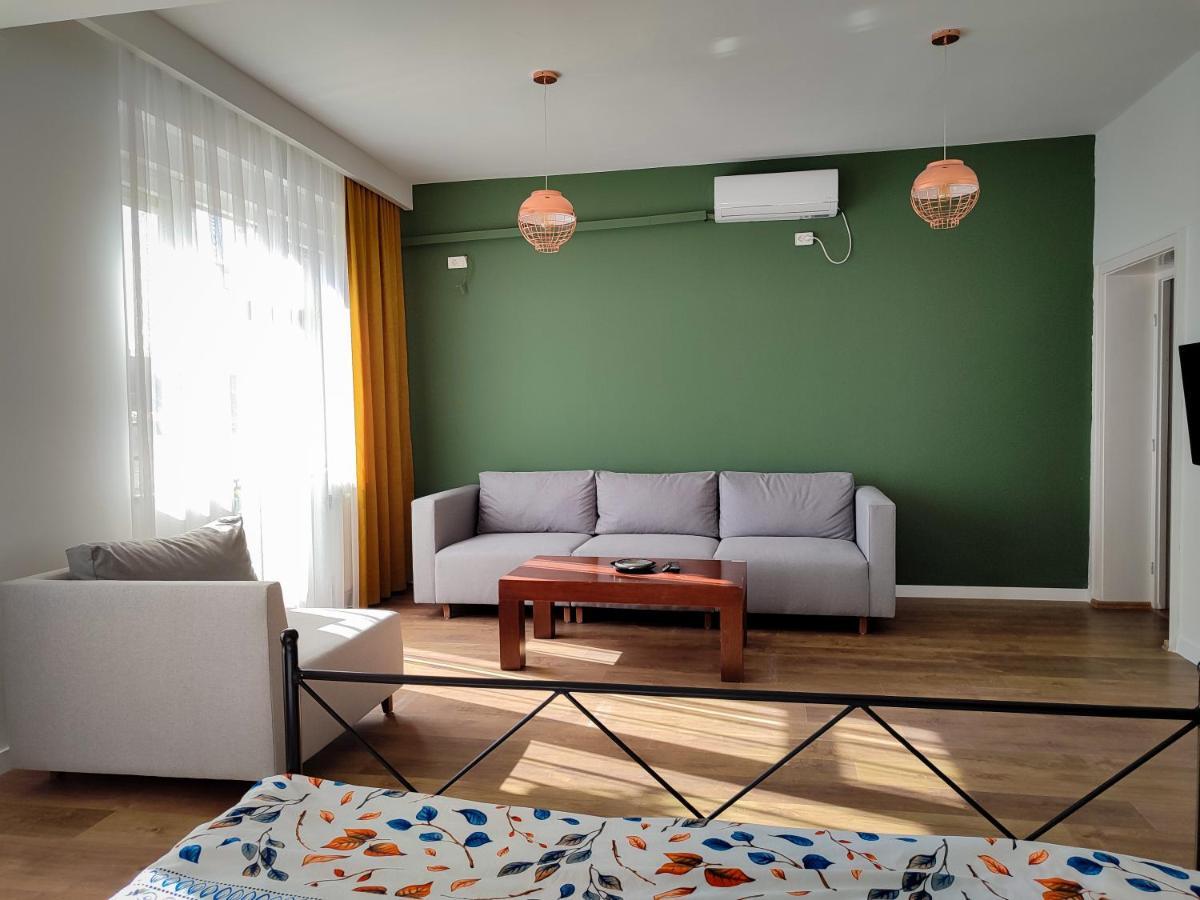 プリシュティナUrban Cozy Retreatアパートメント エクステリア 写真